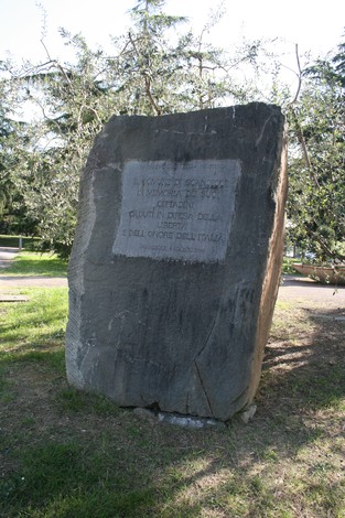 Monumento ai caduti della Resistenza, in memoria dei combattenti per la libertà e l’unità d’Italia.