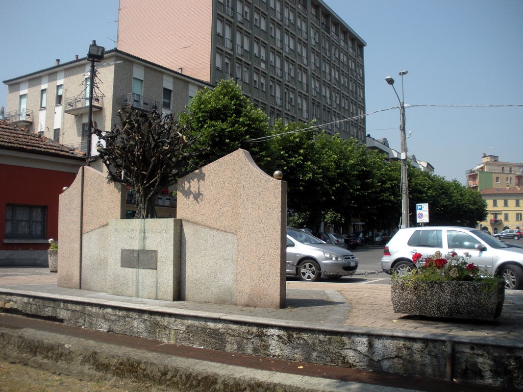 Monumento alla Resistenza: un tributo alla lotta per la libertà e i valori della democrazia.