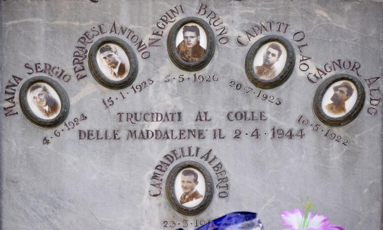 Lapide commemorativa ai partigiani di Borgo Vittoria, onore ai fucilati durante la Resistenza.