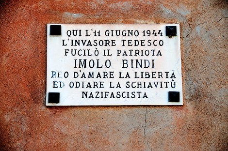 Lapide commemorativa di Imolo Bindi, patriota fucilato il 11 giugno 1944 dai tedeschi.