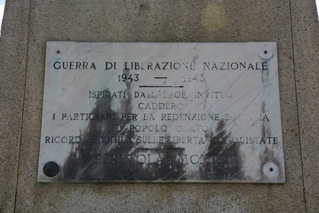 Lapide commemorativa della Liberazione a Peretola, dedicata ai partigiani della guerra di liberazione nazionale.
