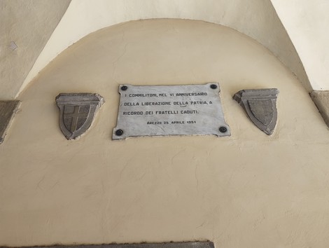 Lapide ai caduti della Liberazione, Comune di Arezzo (AR), foto 1