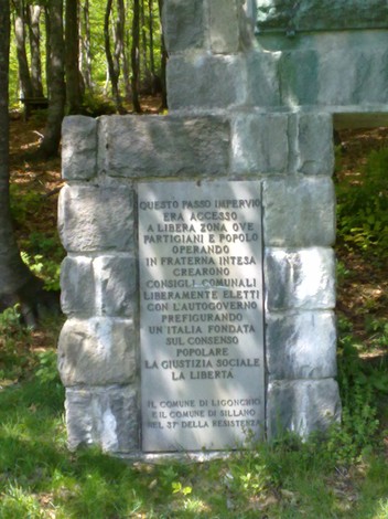 Monumento al Passo Pradarena, commemorazione della lotta per la libertà dei partigiani e del popolo.