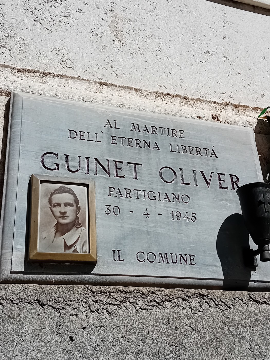 Lapide a Guinet, Comune di Torino (TO), foto 1