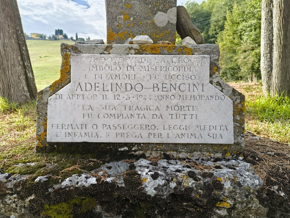 Croce commemorativa di Adelindo Bencini, in memoria della sua tragica morte avvenuta il 12 dicembre 1944.