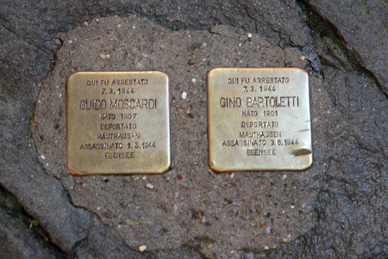 Pietre d'inciampo in memoria di Guido Moscardi e Gino Bartoletti, deportati nel 1944.