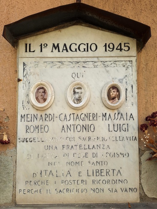 Lapide a Meinardi, Castagneri e Massaia, Comune di Robassomero (TO), foto 3