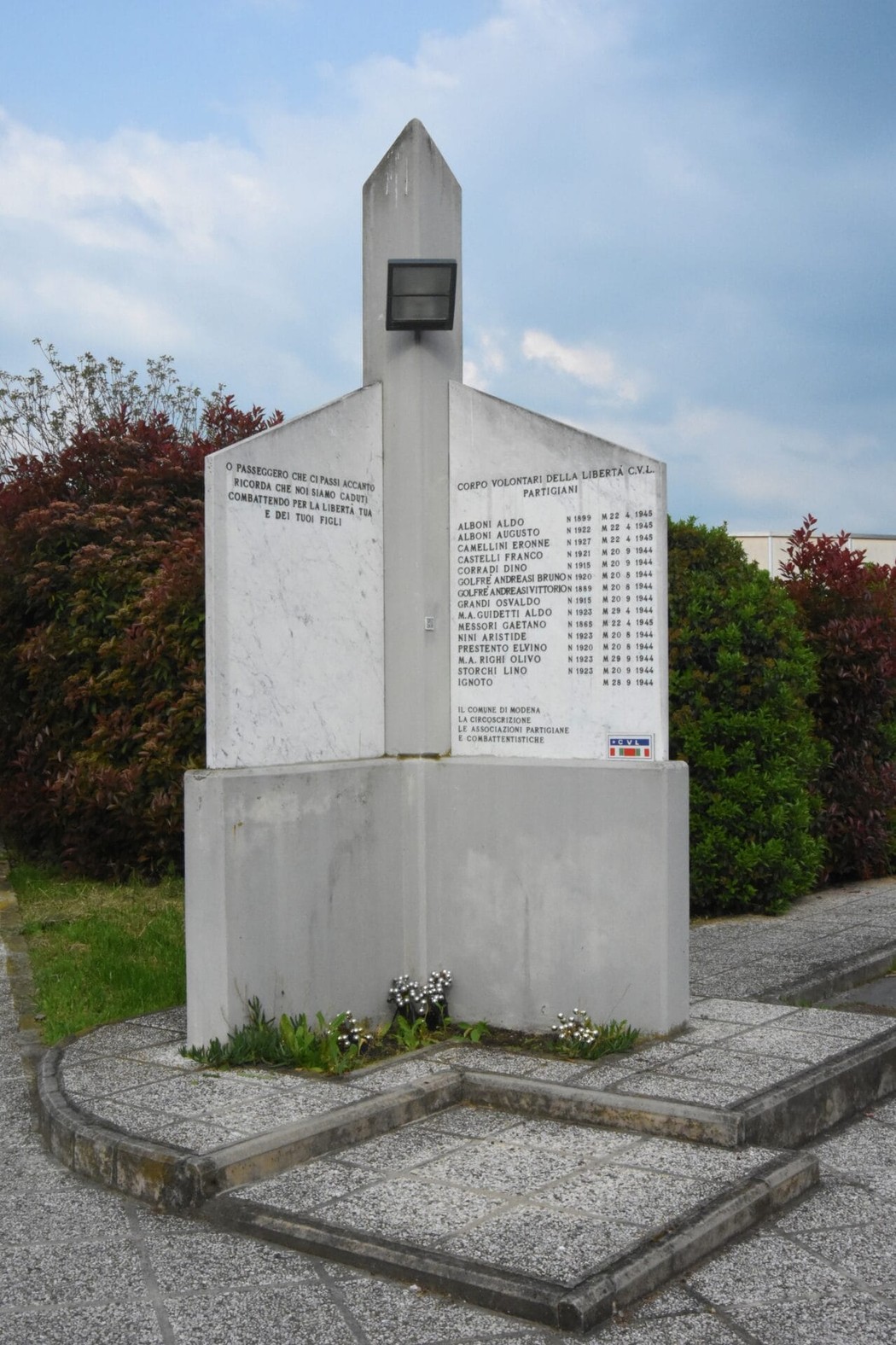 Monumento ai Caduti di Villanova, dedicato alla memoria dei soldati sacrificatisi per la patria.