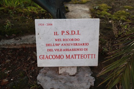 Monumento a Matteotti, commemorazione del suo vile assassinio, simbolo di memoria storica e politica.