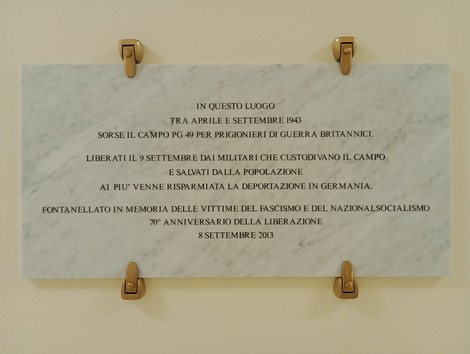 Lapide commemorativa del campo di prigionia PG 49, dedicata alle vittime del fascismo e del nazional-socialismo.