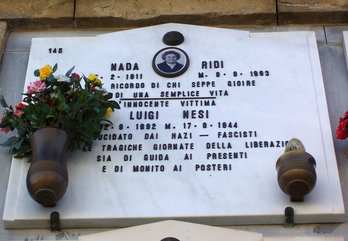 Sepolcro di Nesi, dedicato a Luigi Nesi, vittima della persecuzione nazifascista. Resti in memoria e rispetto.