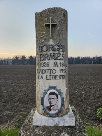 Cippo a Borghi, Comune di Salsomaggiore Terme (PR), foto 2