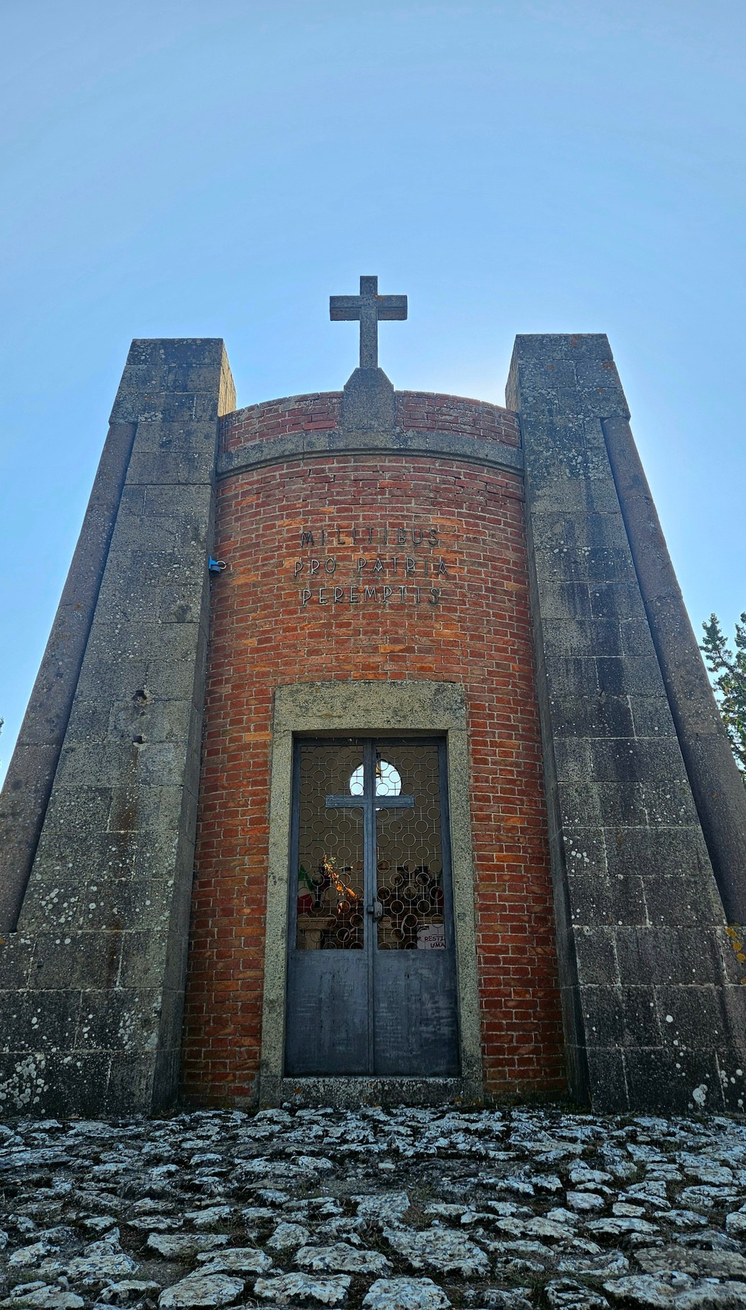 Lapide ai Caduti della Resistenza, Comune di Castiglione d'Orcia (SI), foto 1