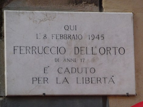 Lapide commemorativa in ricordo di Ferruccio Dell'Orto, caduto per la libertà il 8 febbraio 1945.