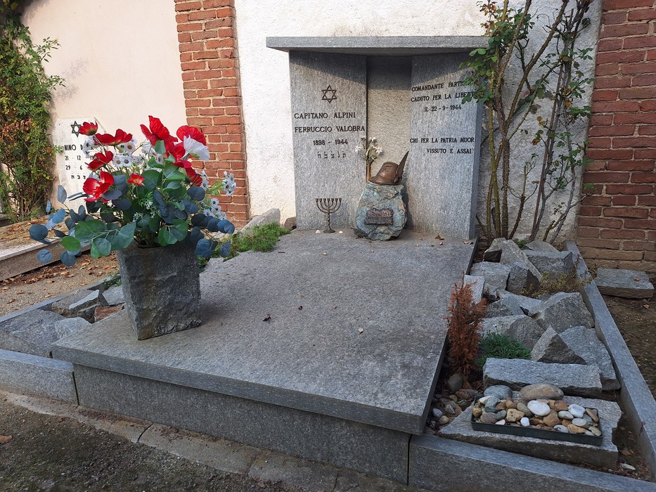 Sepolcro di Valobra, Comune di Carmagnola (TO), foto 2