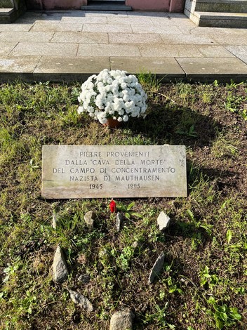 Monumento ai Martiri di Voltaggio, commemorazione delle vittime del campo di concentramento di Mauthausen.