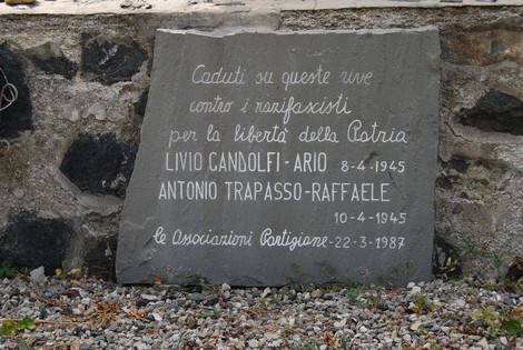 Monumento dedicato ai partigiani di Valmozzola, in memoria dei caduti per la libertà.