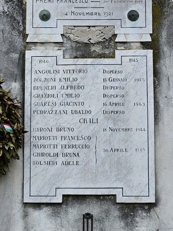 Lapidi ai Caduti di Fontanella Grazioli, Comune di Casalromano (MN), foto 1