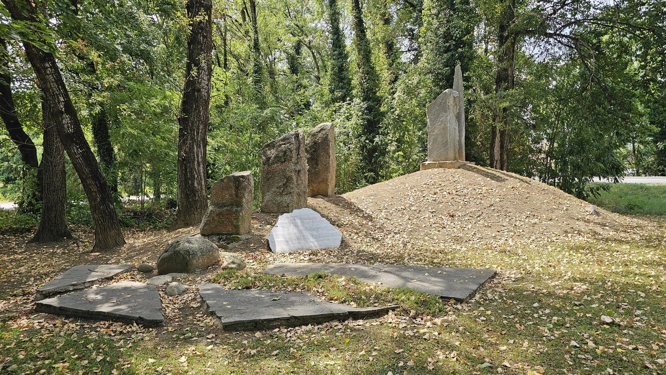 Monumento ai caduti partigiani e civili della Valle Gesso, Comune di Borgo San Dalmazzo (CN), foto 1