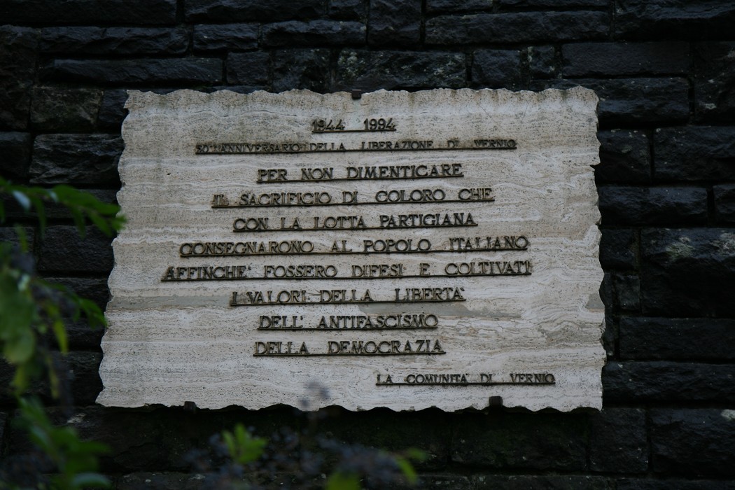 Monumento alla Resistenza, dedicato ai sacrifici dei partigiani per la libertà e la democrazia in Italia.
