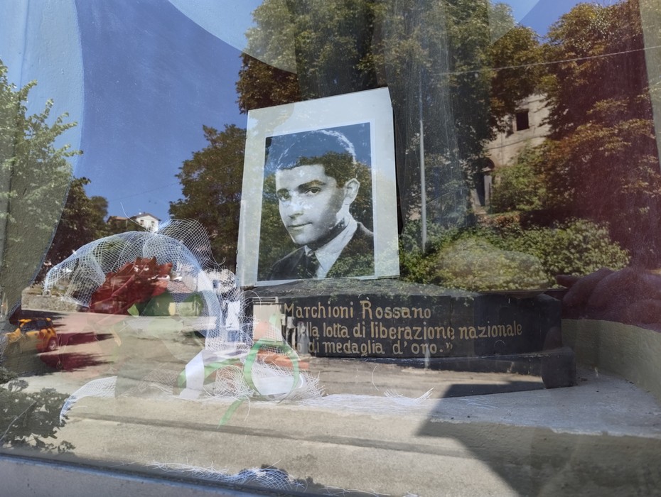Statua a Marchioni, Comune di Gaggio Montano (BO), foto 2