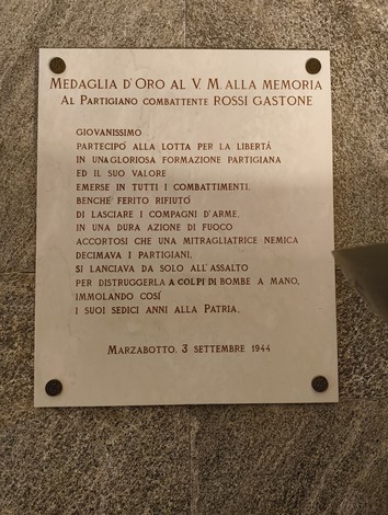Sacrario dei Martiri di Marzabotto: monumento che commemora i partigiani caduti per la libertà durante la Resistenza.
