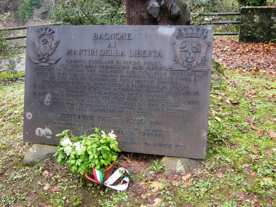 Monumento ai martiri della libertà a Bagnone, dedicato a coloro che hanno combattuto per la libertà.