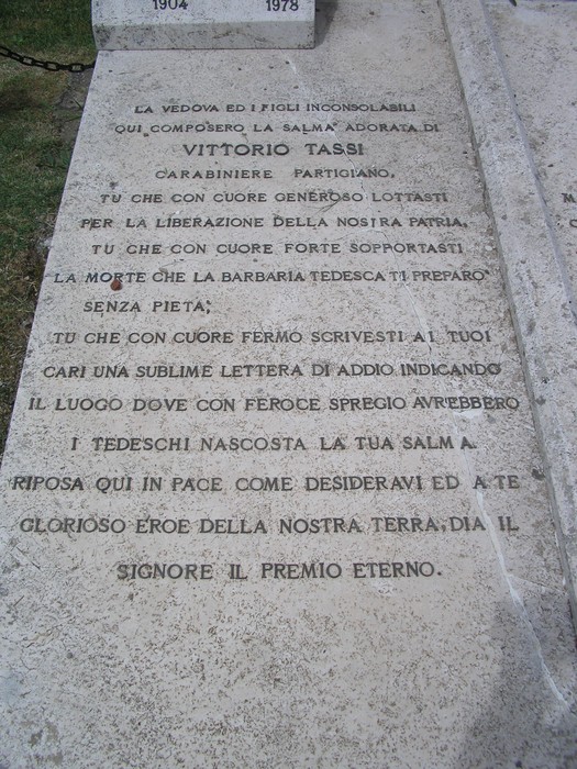 Sepolcro di Magi e Tassi, memoriale dedicato a Vittorio Tassi, carabiniere partigiano.