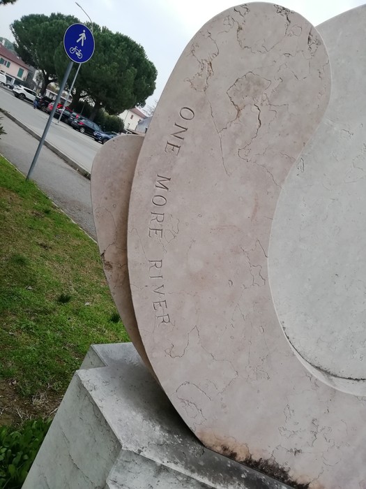 Monumento dedicato al 1st Jaipur Infantry, simbolo di memoria e onore.