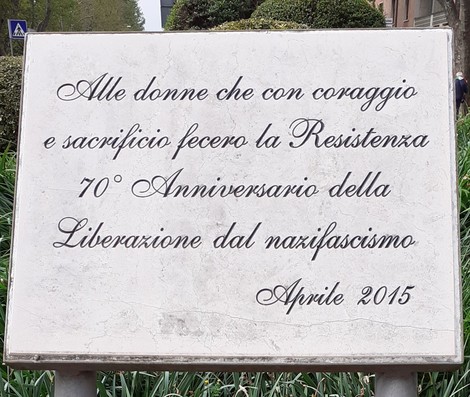 Lastra commemorativa dedicata alle donne della Resistenza imolese, con riferimento al 70° anniversario della Liberazione.