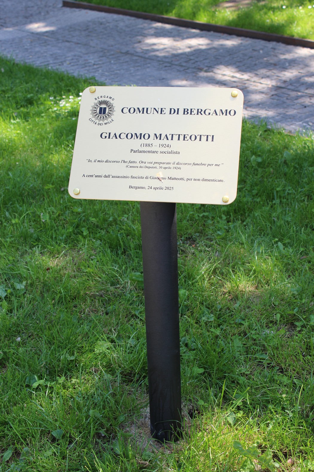 Targa a Matteotti, Comune di Bergamo (BG), foto 1
