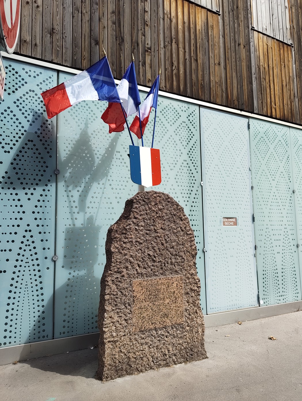 Cippo a Di Gesso, Lechevrel e Teyssèdre, Francia, foto 1
