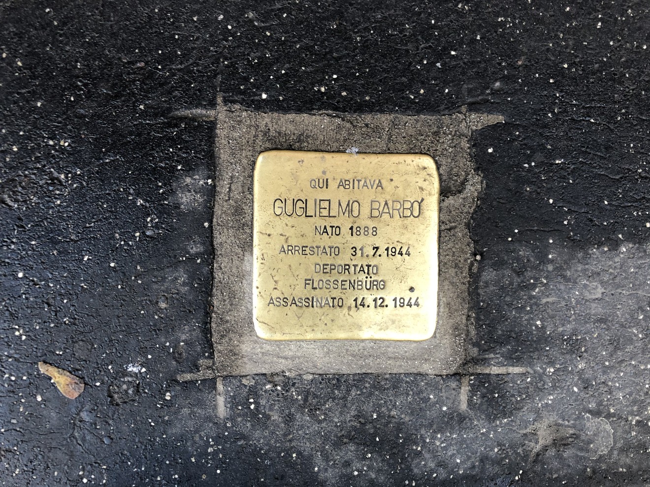 Pietra d'inciampo dedicata a Guglielmo Barbò, vittima della persecuzione nazista.
