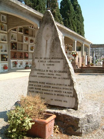 Monumento ai partigiani, dedicato ai caduti per la libertà nel comune di Chiana, 29 giugno 1974.
