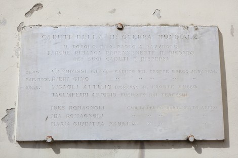 Lapide commemorativa ai caduti della I Guerra Mondiale nel comune di Razzuolo.