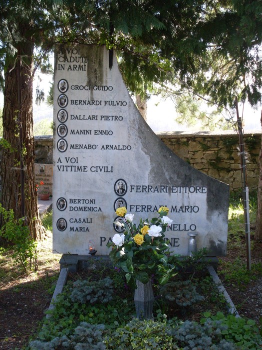 Monumento ai caduti di Villaberza, dedicato alla memoria dei soldati e delle vittime civili.
