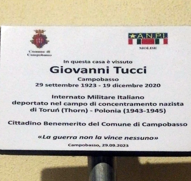 Pietra d'inciampo dedicata a Giovanni Tucci, memoriale per un internato nei campi nazisti.