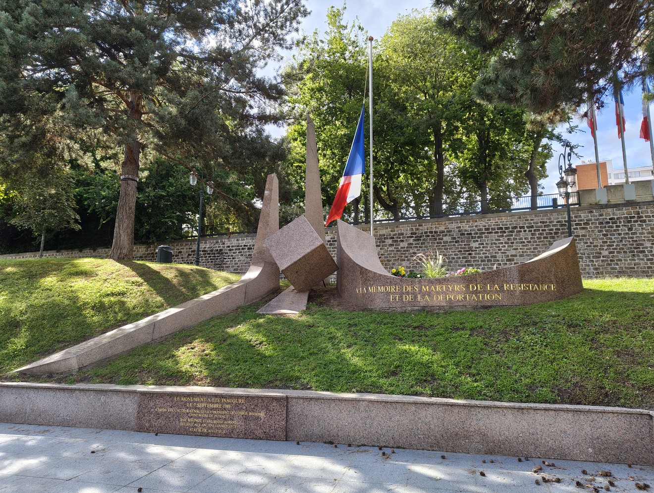Monumento ai caduti della Resistenza e della deportazione, Francia, foto 1