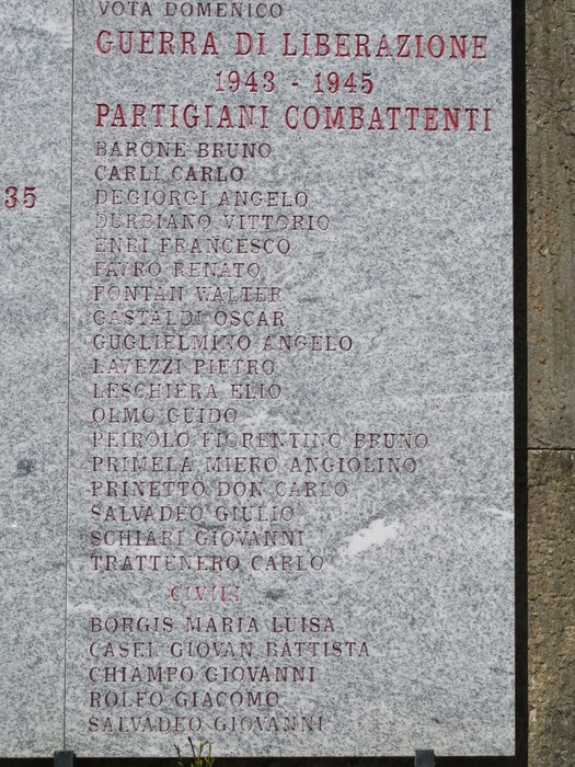 Monumento ai caduti di Bussoleno, commemorazione dei partigiani e civili della Seconda Guerra Mondiale.