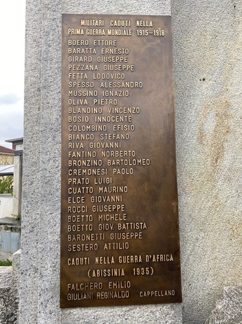 Monumento ai caduti di Sant'Ambrogio, dedicato ai militari della Prima Guerra Mondiale e della Guerra d'Africa.