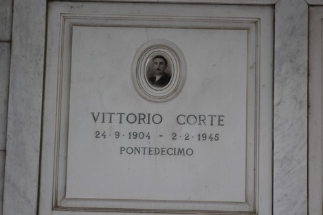 Sacrario dei partigiani di Torbella, commemorazione di Vittorio Corte con foto e date significative.