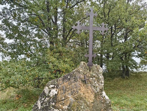 Monumento commemorativo per l'eccidio di Pian di Setta, in memoria delle vittime.