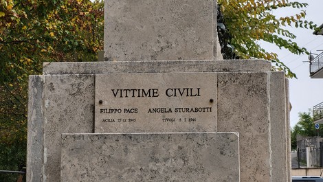 Monumento ai caduti di Vallinfreda, dedicato alle vittime civili della guerra.