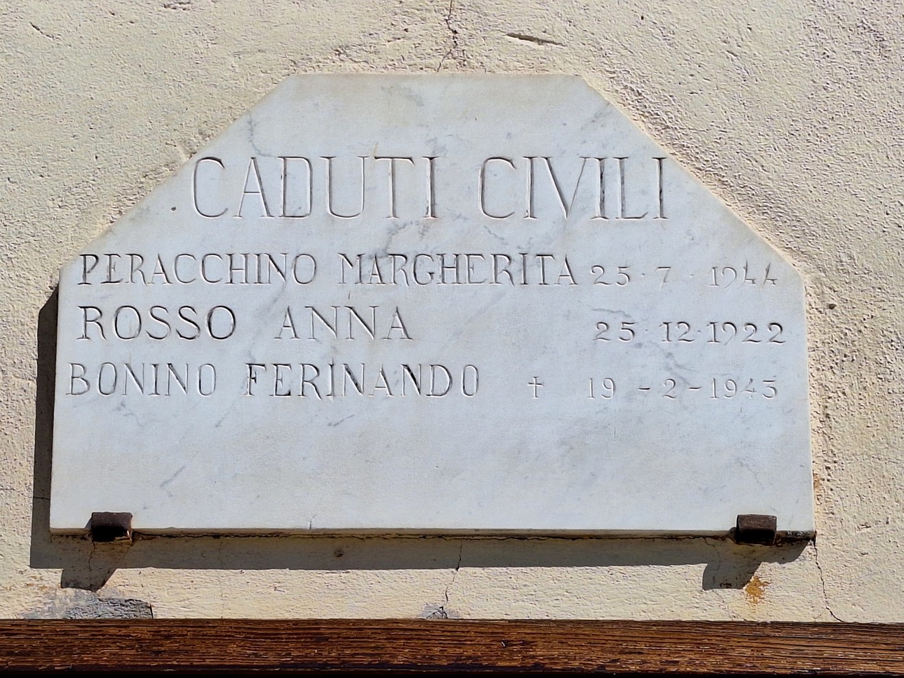 Lapide alle vittime civili, Comune di San Gillio (TO), foto 1