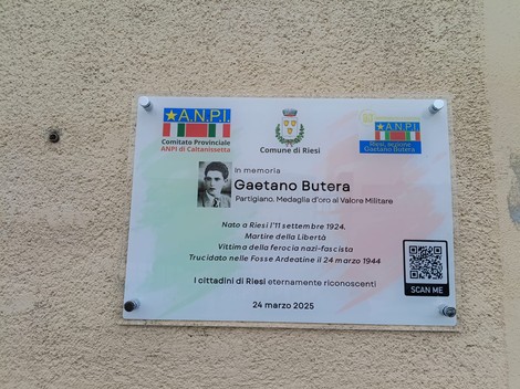 Targa commemorativa dedicata a Gaetano Butera, partigiano e medaglia d'oro al valor militare.