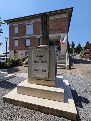 Monumento ai Caduti 1940-1945, Comune di Baiso (RE), foto 1