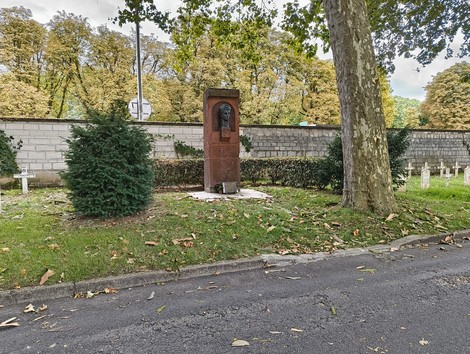 Monumento al gruppo Manouchian, commemorazione dei combattenti della Resistenza francese.