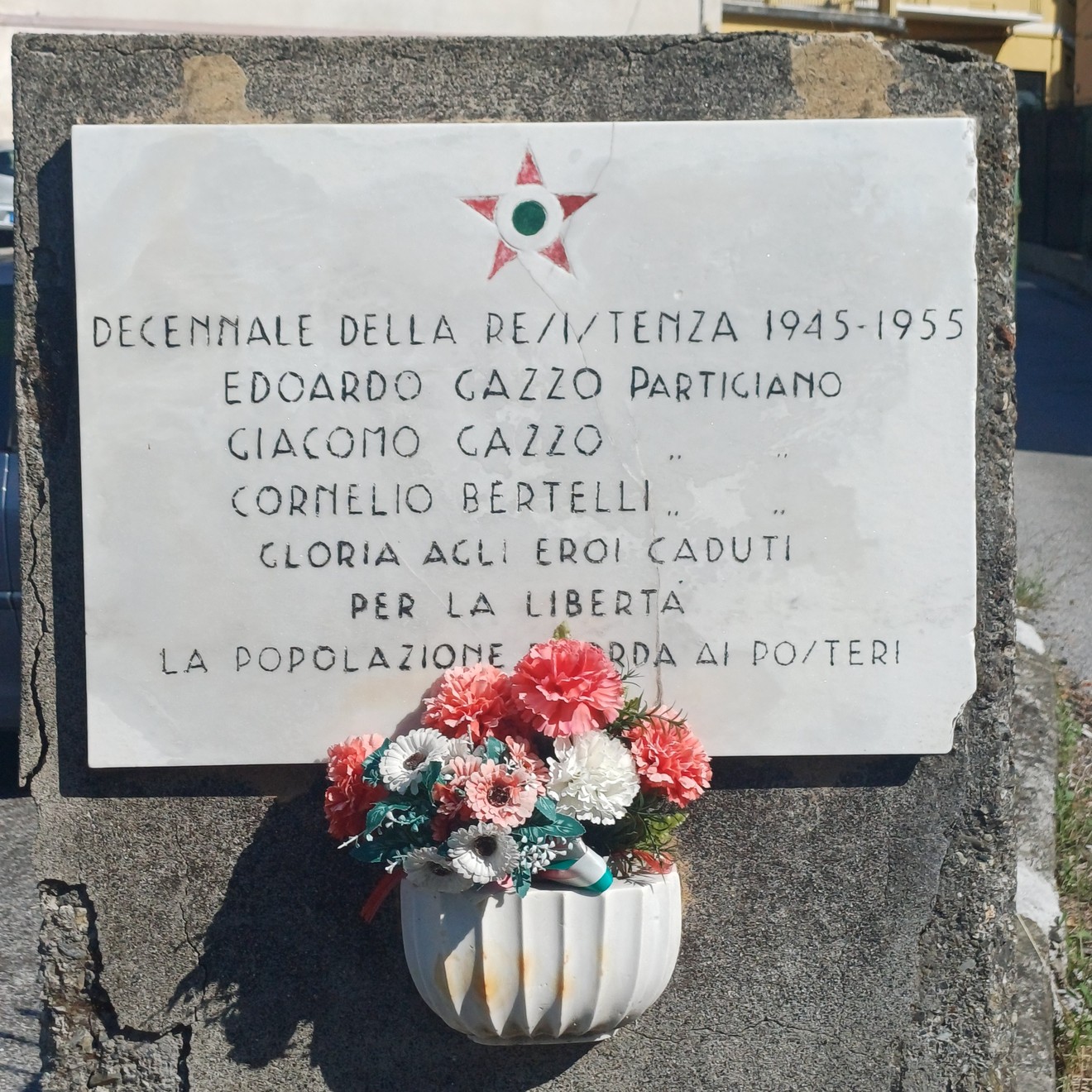 Lapide ai fratelli Gazzo e a Bertelli, Comune di Genova (GE), foto 1