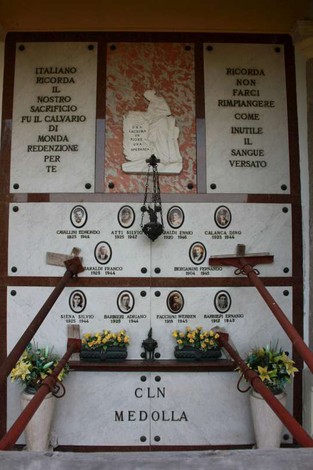 Sacrario dei caduti per la Libertà di Medolla, un monumento commemorativo dedicato ai martiri della libertà.