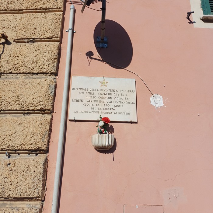 Lapide ai caduti per la Libertà, Comune di Genova (GE), foto 2